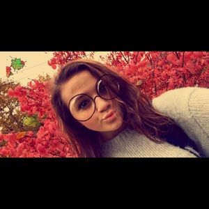 Meet your Posher, Kourtney